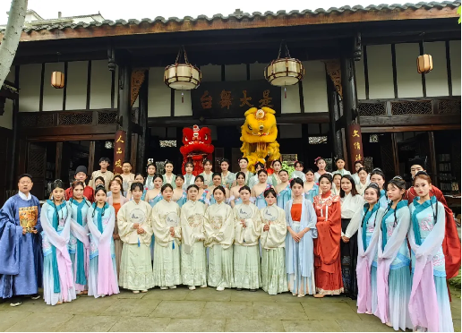 國(guó)風(fēng)閬苑 文脈初心 | 文化服務(wù)系師生參與“千年古城·萬(wàn)家書(shū)香”全民閱讀活動(dòng)